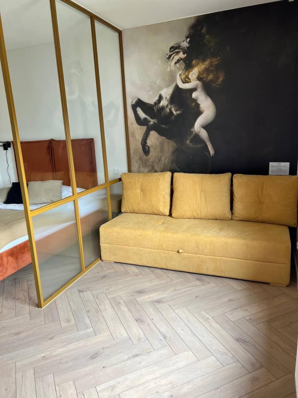 Tutu Apartment